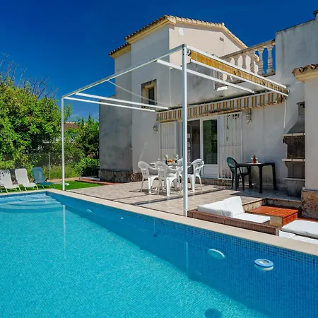 Harmonia By Interhome *